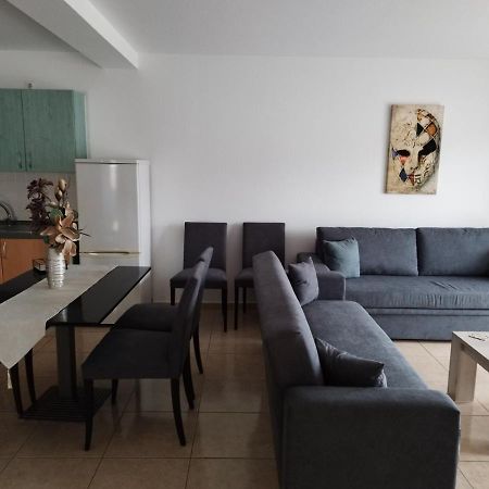Ina House Apartment Varella Екстериор снимка